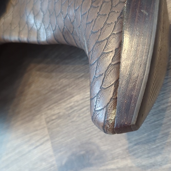 Carlos Santana Obsession Brown Snakeskin - Platform Knee-High Boots - 7 1/2 - Picture 12 of 12